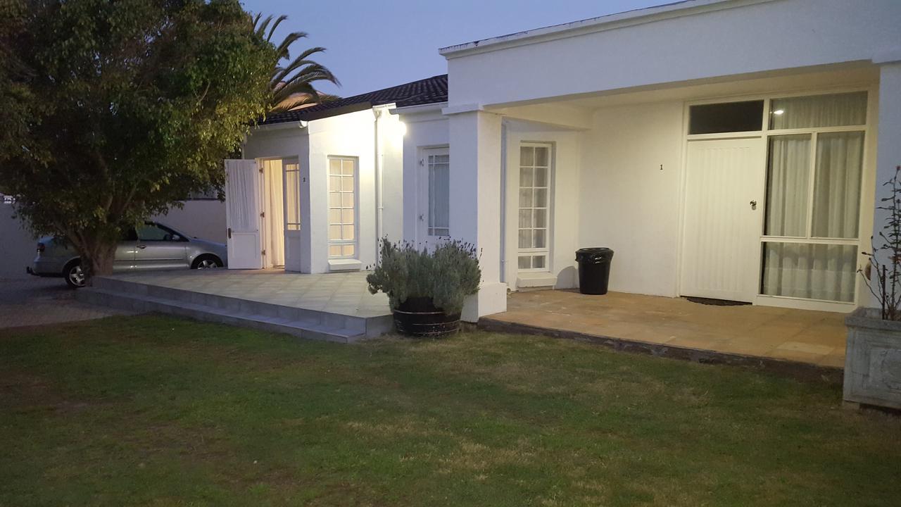 Blu Bed & Breakfast Port Elizabeth Exterior photo